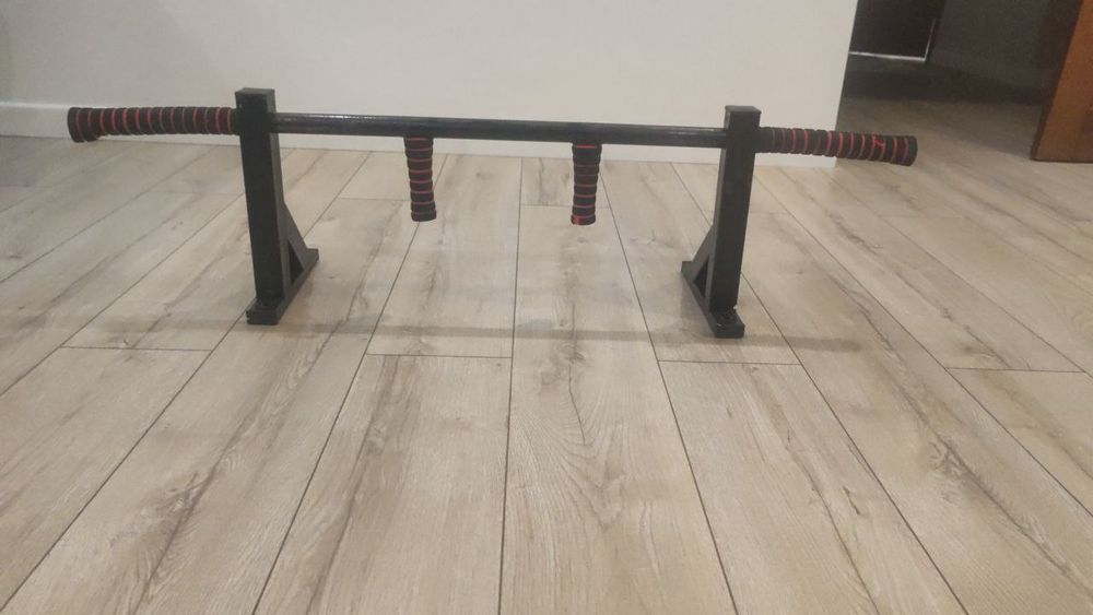 Турник в хорошем состоянии