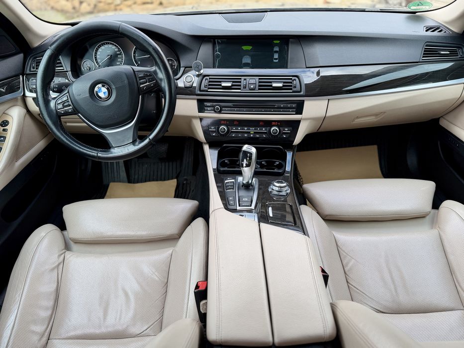 BMW 530d X-Drive 258CP  2012 -Luxury Line - ACC-Trapa -2 butoane FULL