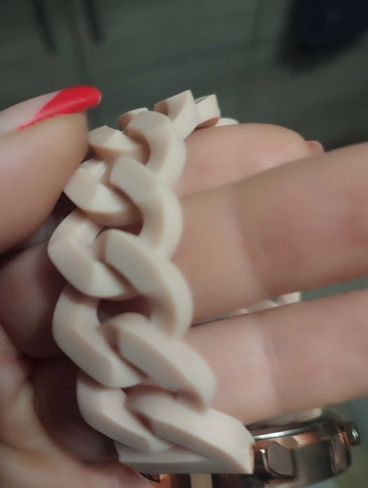 Часовник от медицинска стомана