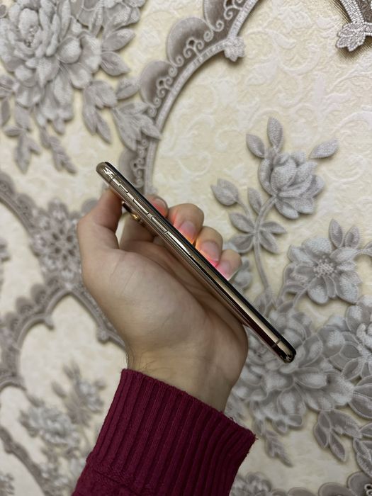 Iphone xs gold bezfeys