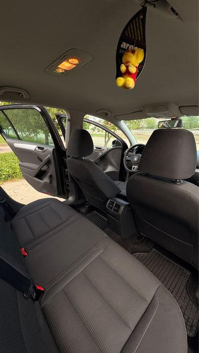 VOLKSWAGEN Golf 2011 — imagine 2