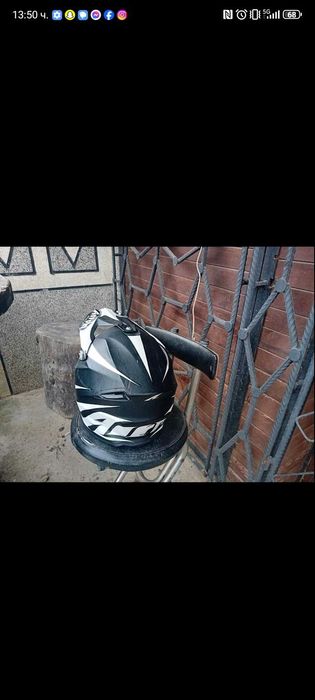 Каска Airoh Twist