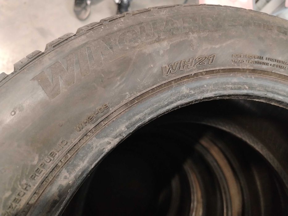 2бр.зимни гуми 205/55/16 Nexen