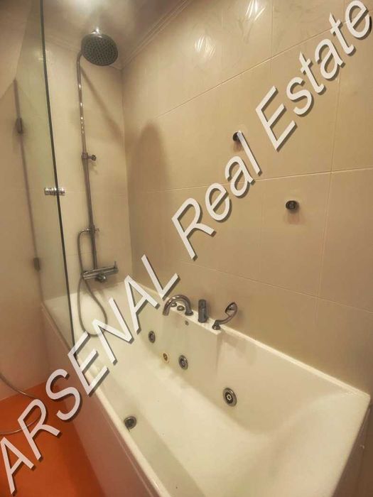 Дава се под наем Четиристаен апартамент в София, Иван Вазов - 142 кв.м за 1800 € - Снимка #7