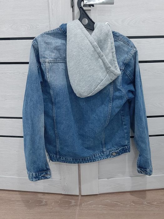 Джинсовка с капишоном