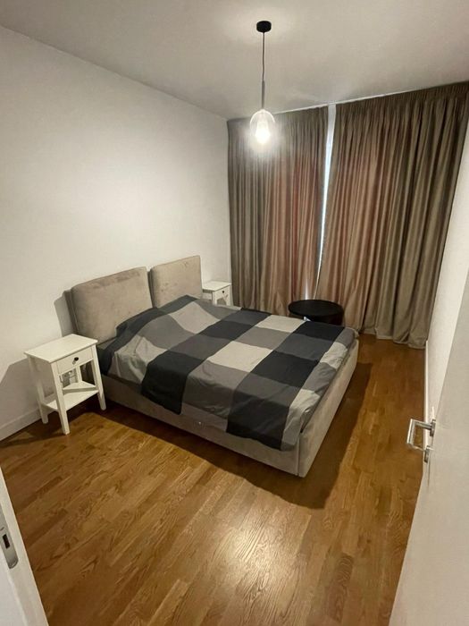 Chirie apartament cu parcare personala