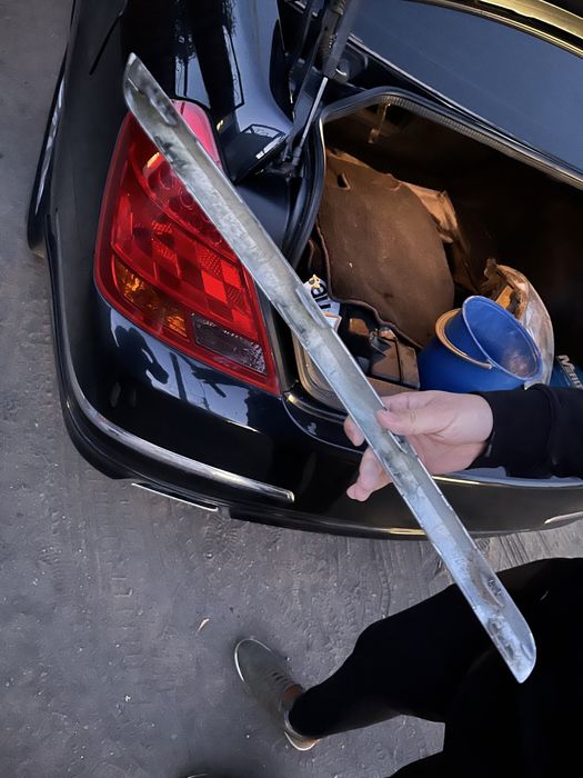 Молдинг передний