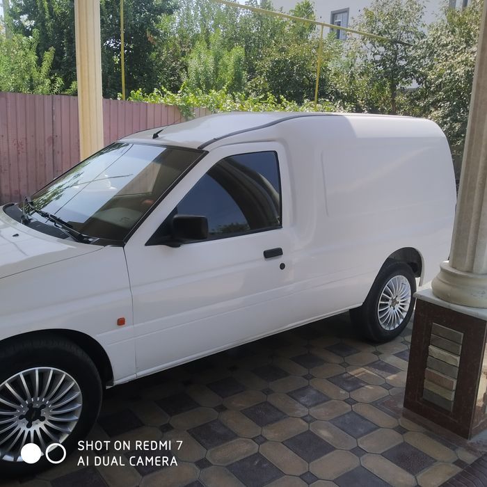 Форд эскорт 1992й