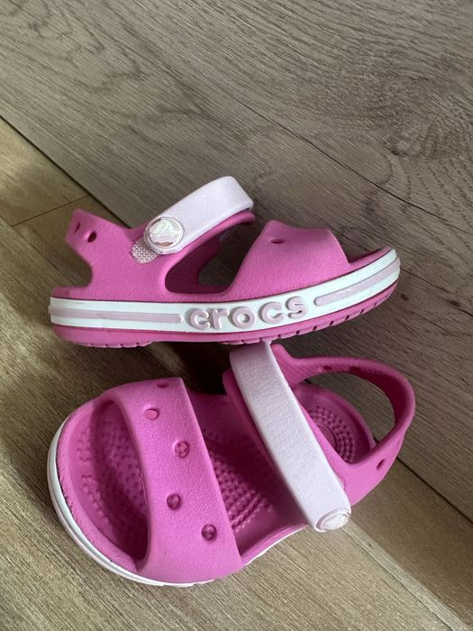 Сандали Crocs, Ipanema, H&M и кецове U.S. Polo Assn