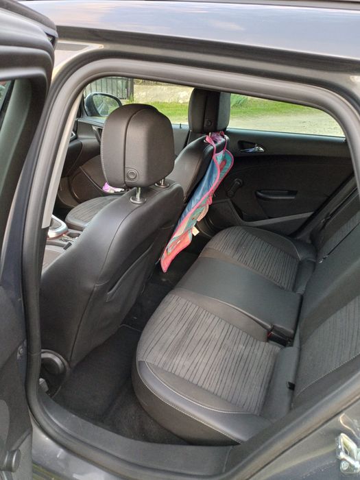 Opel Astra J Sport Tourer