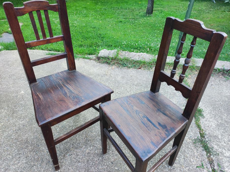 Scaune rustice de la țară