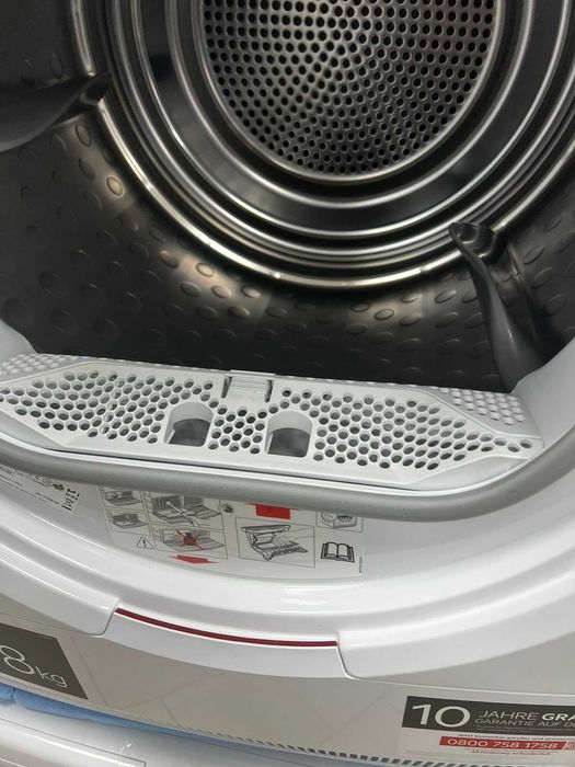 Сушилня с термопомпа AEG T7DB40680 A +++ 8KG Smart Diagnosis