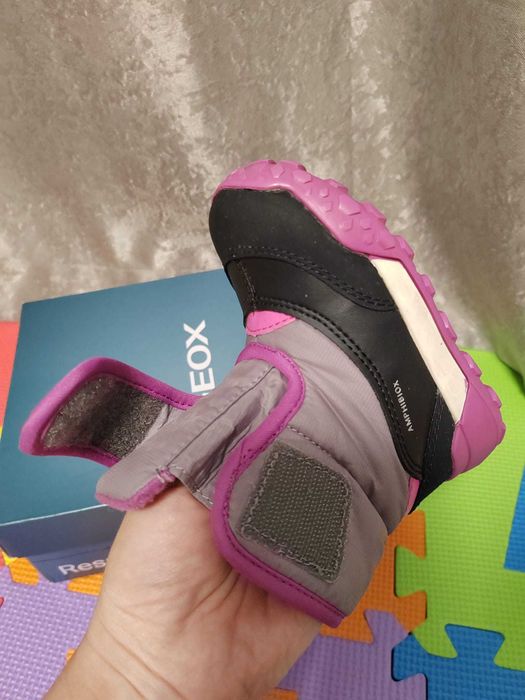 Ghete Geox din material impermeabil