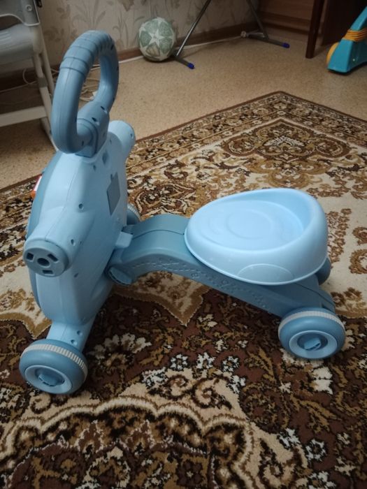 Продам ходунки,коляску,толокар , велосипед