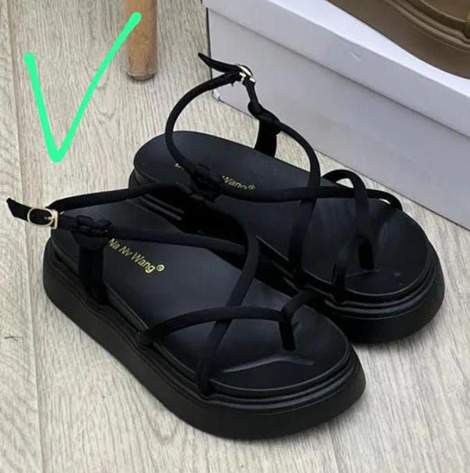 Продаю новую обувь