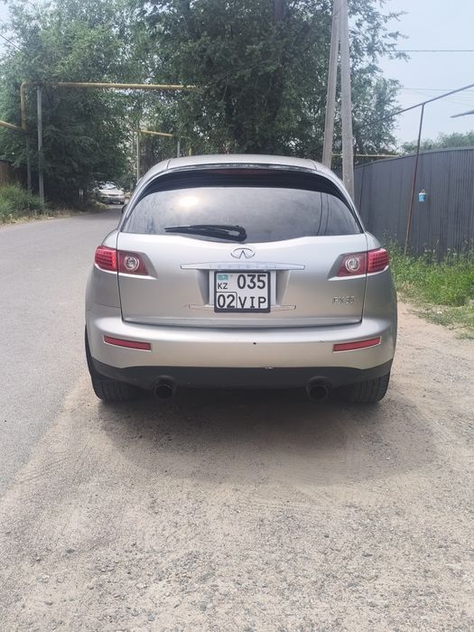 Продам infinity FX35