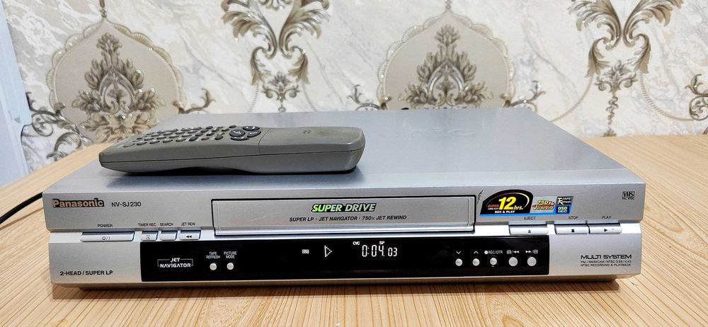 видеомагнитафон Panasonic
