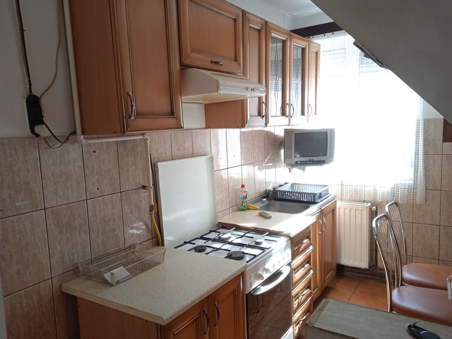 Apartament 2camere decomandat etaj1 Carei