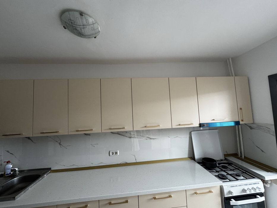 Apartament 3 camere de închiriat – Cernavodă, zona Trust
