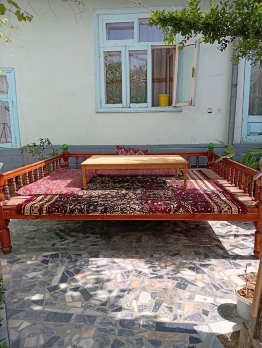 Karavat sotiladi yaxshi xolatda