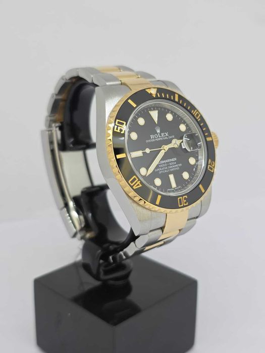 Rolex Submariner Date 116613LN — Steel & 18k Yellow Gold