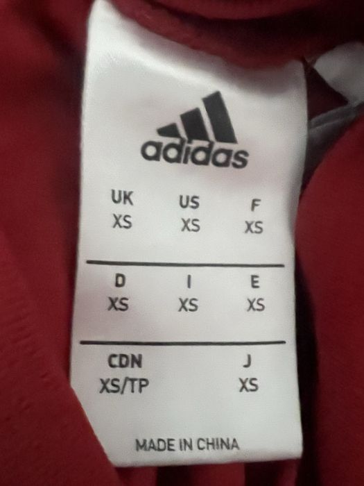 Adidas блуза.
