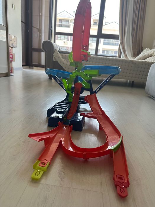 Писта Hot wheels