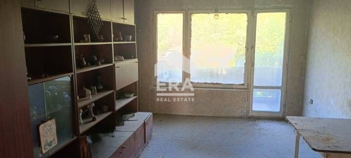 Продава се Четиристаен апартамент в Провадия - 91 кв.м за 605 €/кв.м - Снимка #1