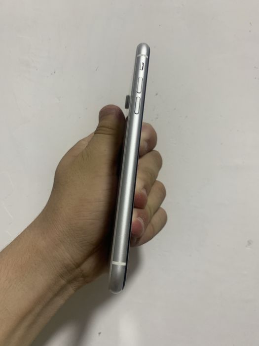 Iphone xr 128 gbliii
