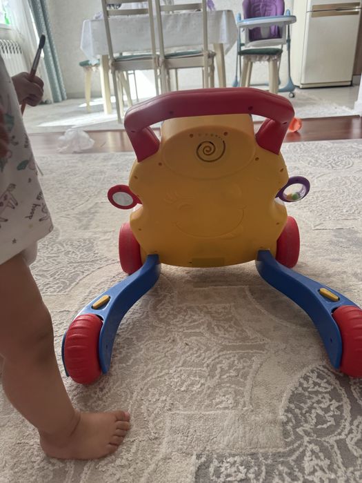 Ходунки-каталка для малышей