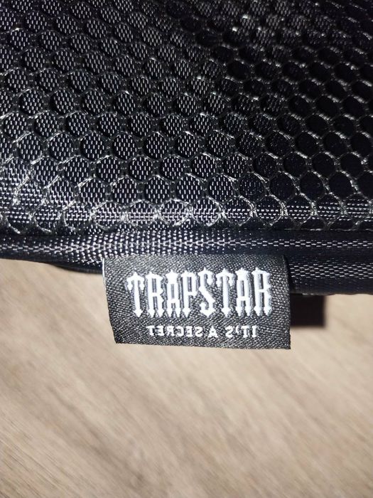 Trapstar Irongate Crossbody Bag Black