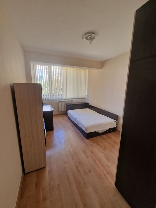 Дава се под наем Тристаен апартамент в София, Лагера - 142 кв.м за 1150 € - Снимка #6