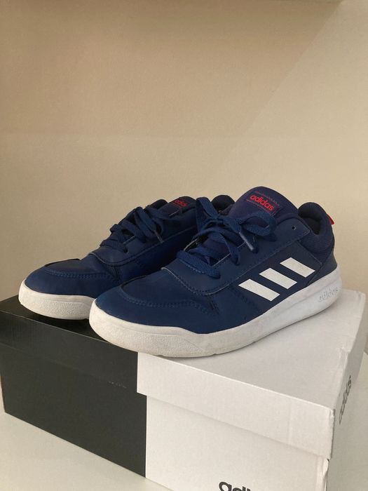 Юношески обувки Adidas, номер 39 1/3