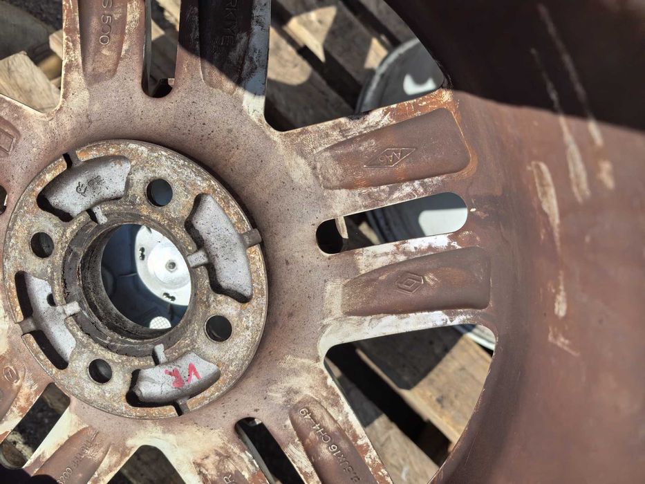 16 цола 4 х 100 мм РЕНО / Дачия - 6,5 Инча ЕТ 49