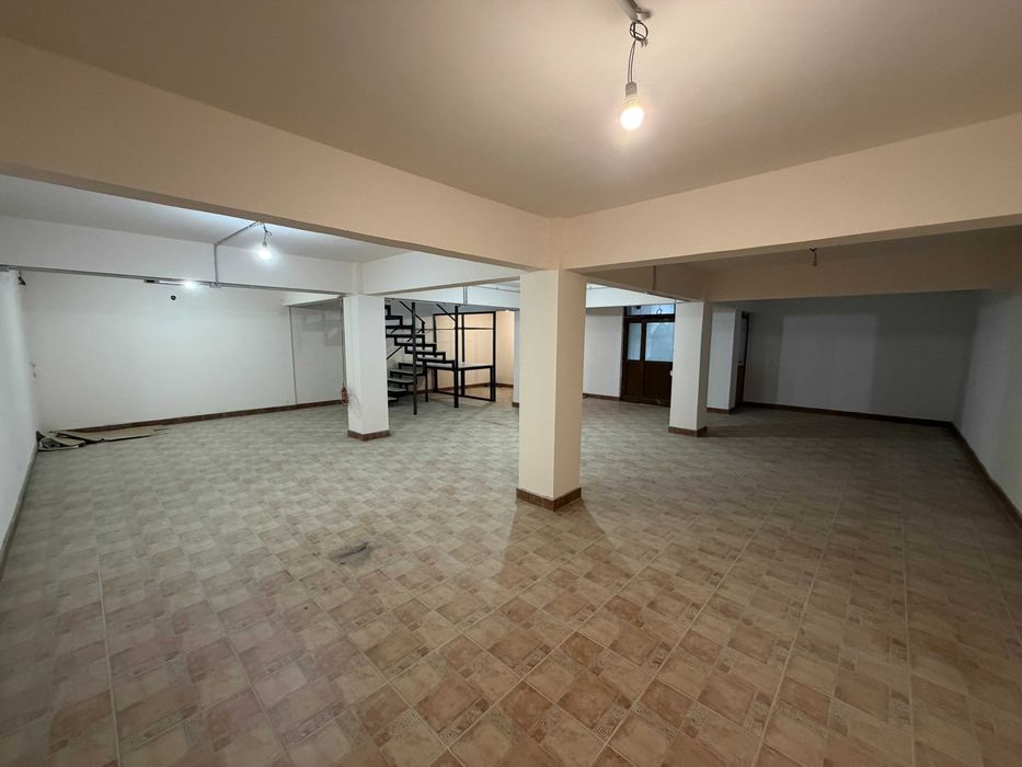 Spatii comerciale / birouri de inchiriat – zona centrala Viseu de Sus