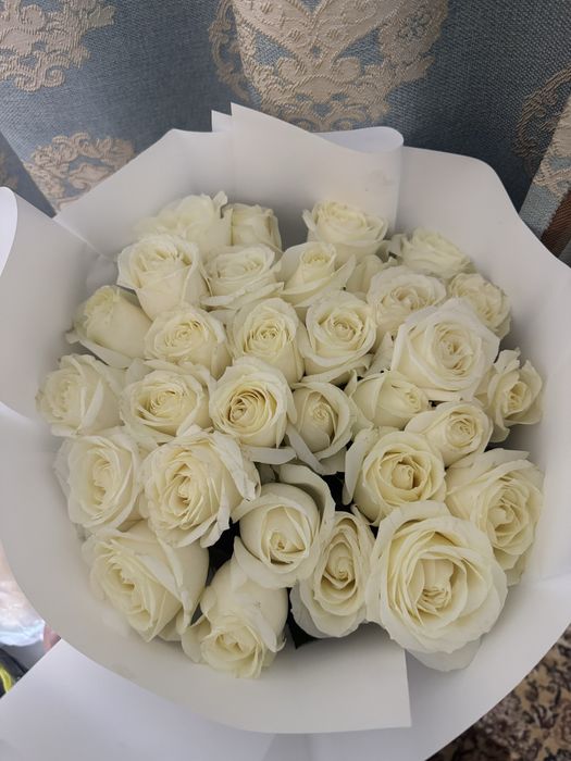 Цветы роза белый 32 шт