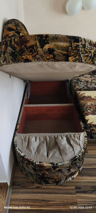 Разтегателен ъглов диван