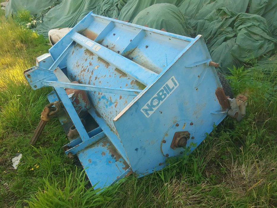 Tocător de resturi vegetale