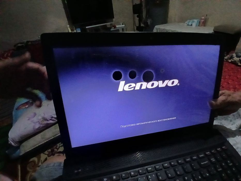 Notebook lenovo sotiladi