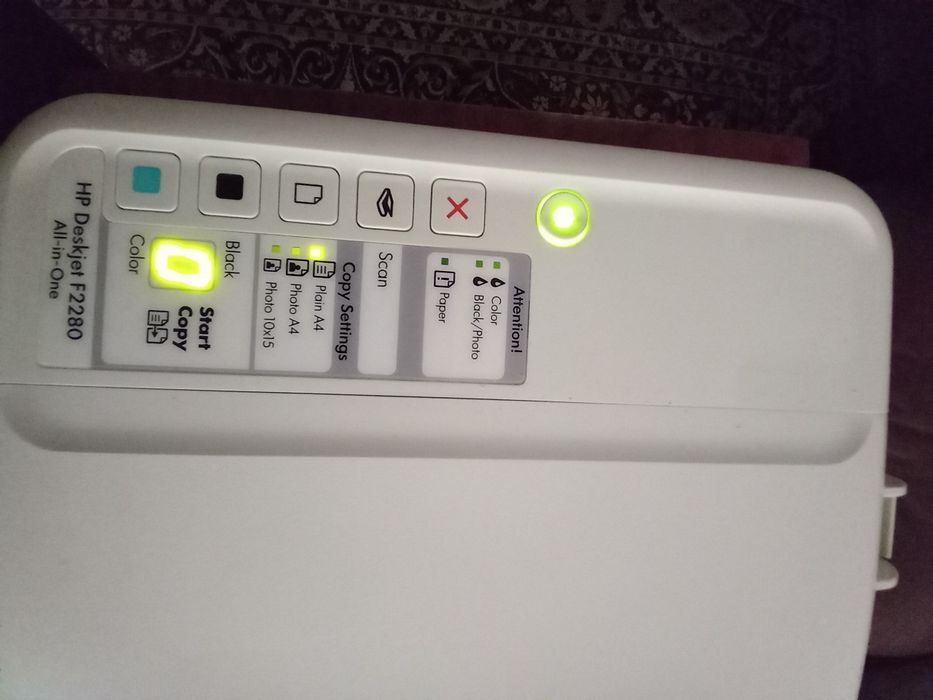 Imprimanta  color deskject HP F2280 cu scaner