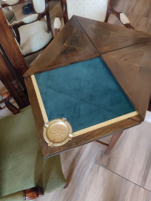 Masă de poker interbelică