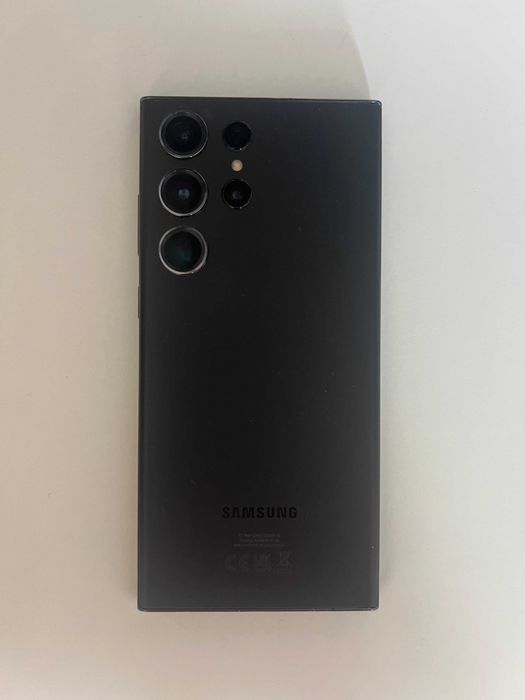 Samsung Galaxy S23 Ultra 256GB – отлично състояние, пълен комплект