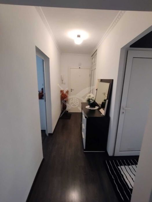 Тристаен апартамент в Славейков 75204