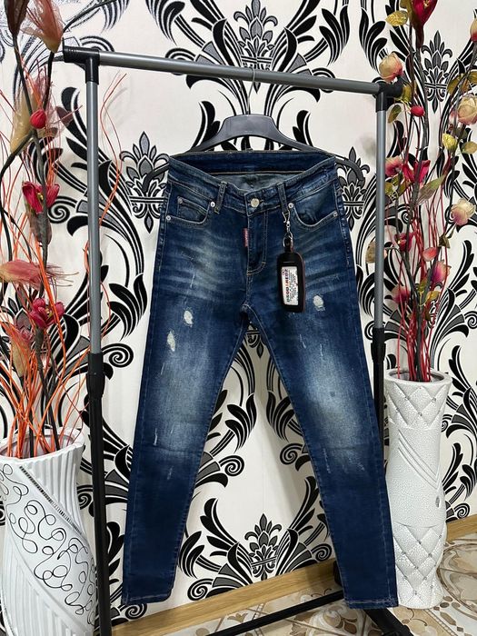 Blugi Dsquared2 dama  model nou