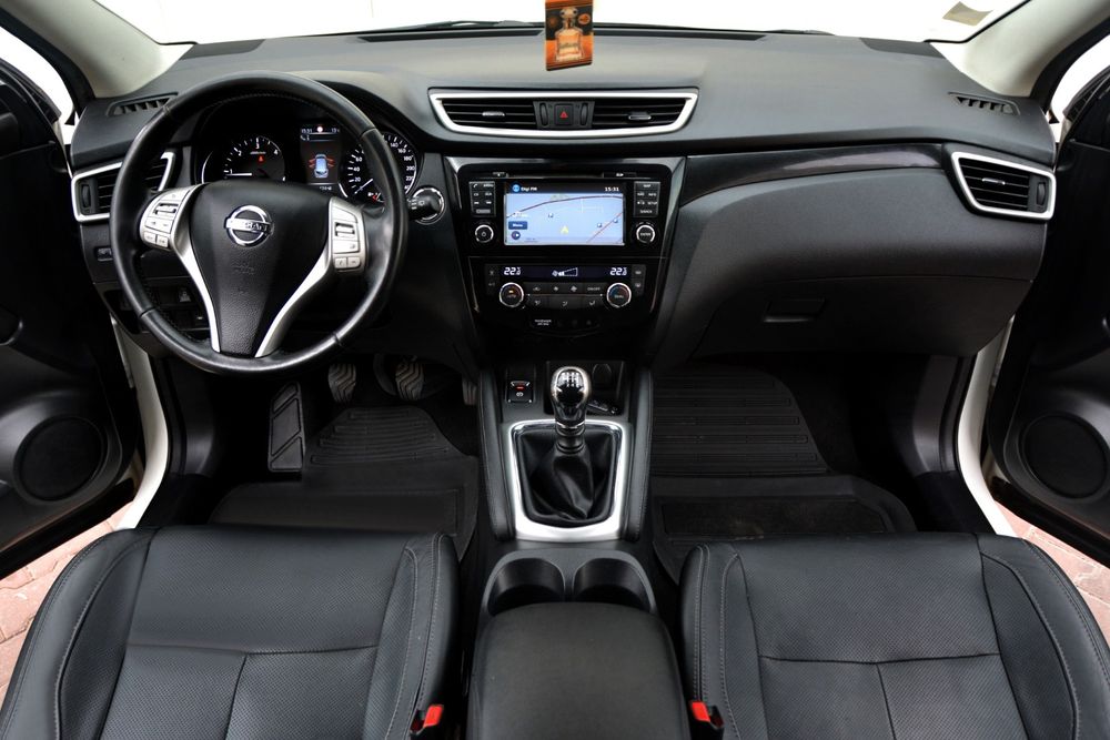Nissan Qashqai Tekna 4×4 1.6Dci 131CP 2015  Alb Perlat