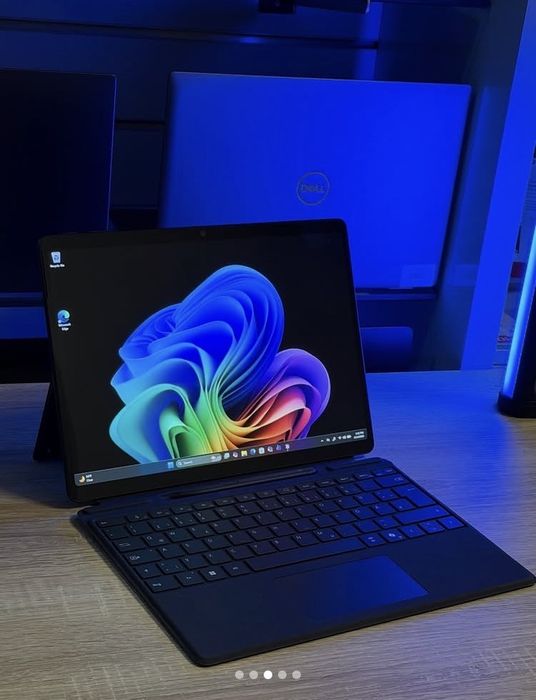 Tableta Microsoft Surface PRO X , ca NOUA cu Tastatura inclusa