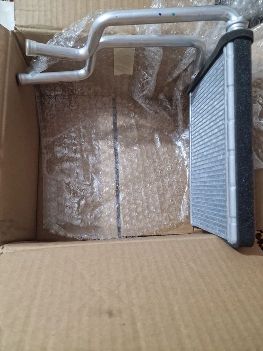 Продам оригинальный радиатор печки Хонда Цивик 4D
Радиатор Печки обсол