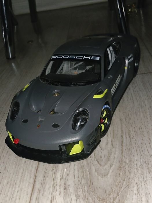 Porsche 911 GT .
