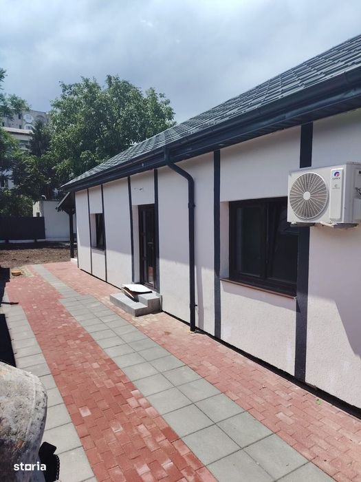 Casa cu 3 camere, 300 mp teren, Zona Gara Bacau