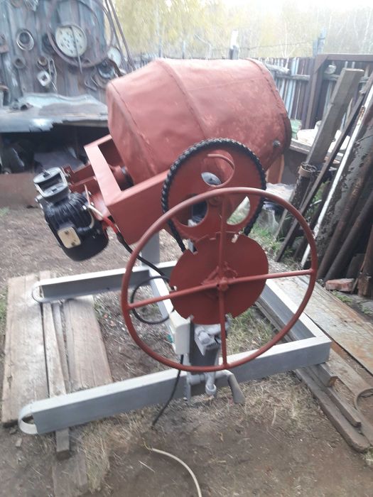 Продам бетономешалку